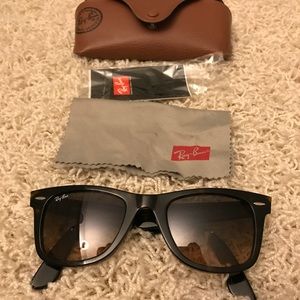 Ray-Ban Wayfarer Tortoise Gradient Sunglasses